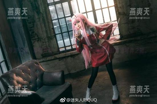 迷失人形QUQ 导游上线,带你欣赏“迷失人形QUQ”与大凤的高清写真之旅。
