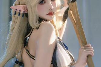 阿薰kaOri黑丝OL套图：你愿意为她的美腿支付一个月的房租吗？