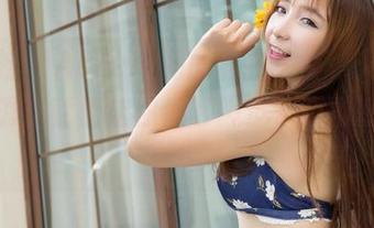 魅妍社 – Ashely丽丽私拍写真，光是美腿的诱惑就能让你停下脚步，眼睛挪不开！